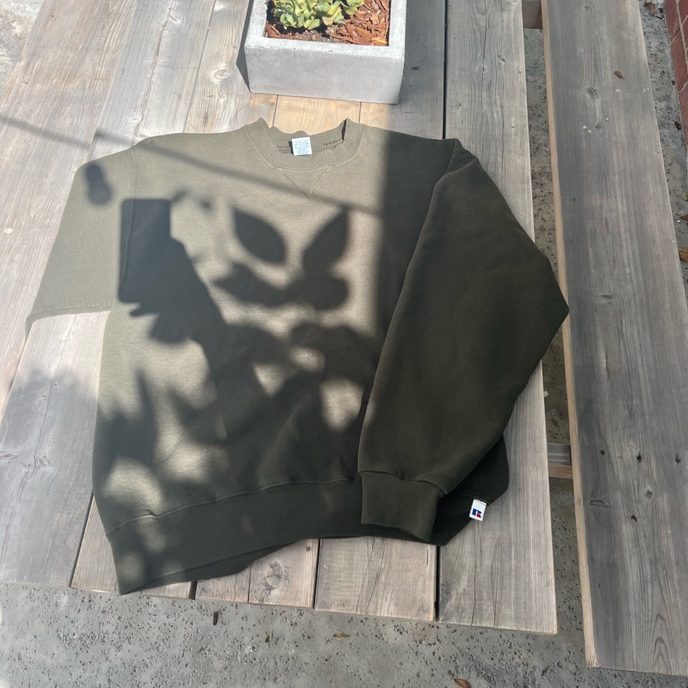 mens L vintage Russell olive green crewe neck